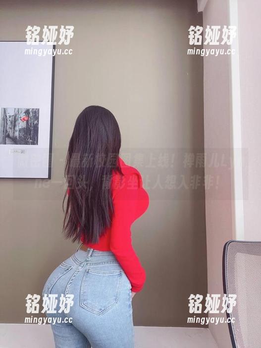 微密圈 - 最新校园图集上线！禅雨儿Lynne一回头，背影坐让人想入非非！