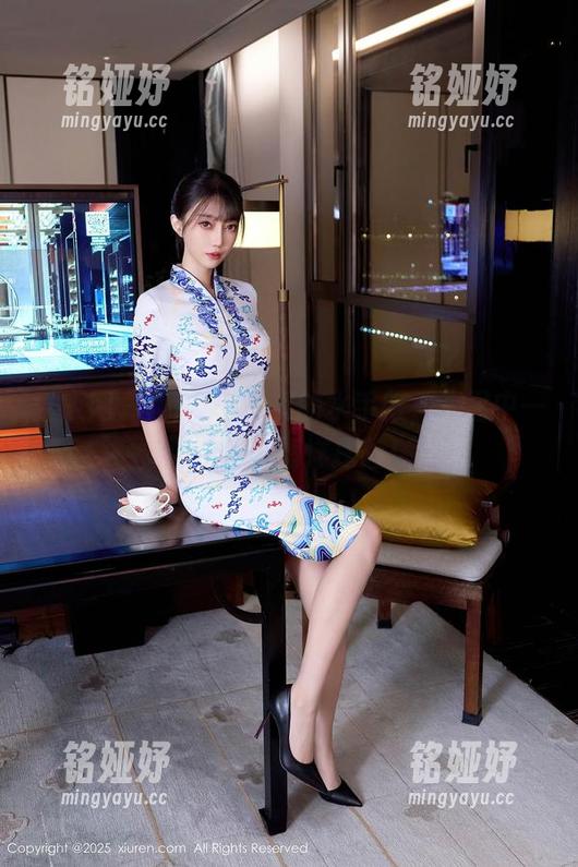 秀人网 - nancy小姿的水手服，美图中一场意外的海洋探险！