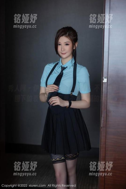 秀人网-伊丽莎有点白 秀人网 - 伊丽莎有点白的圣诞,不止是美图下的表象,也有我不敢直视的深意