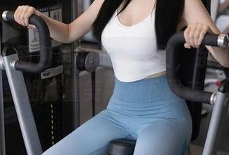 秀人网 - 图包里的小姐姐们，余贝拉bella空姐海量美照，下载走起！