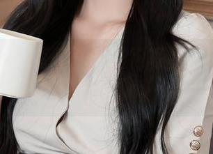 秀人网 - 在唐翩翩的旗袍写真中找到自己的沉默在线，真心不容易！