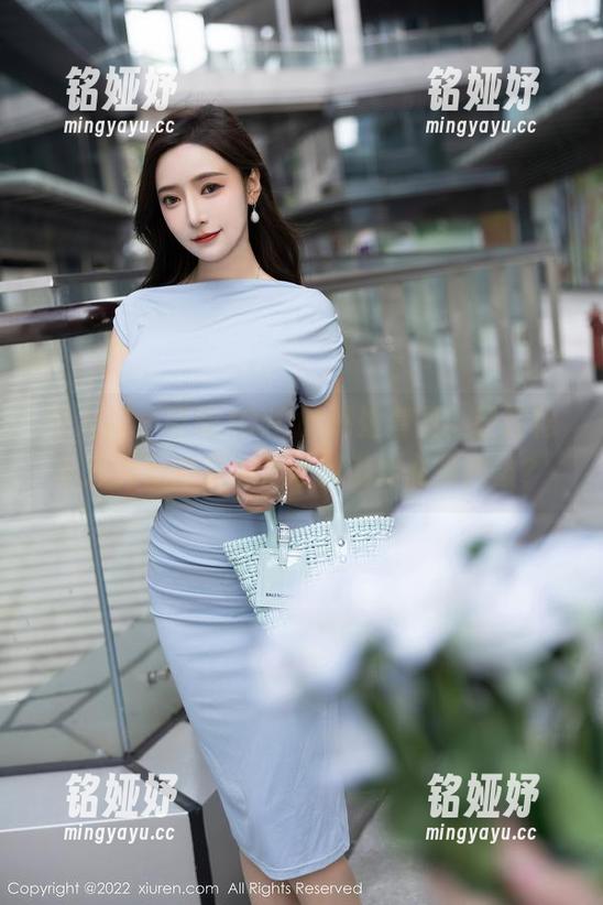 秀人网-喵喵JOJO 秀人网 - 喵喵JOJO的御姐套图,轻轻松松放大你的想象,谁说御姐必须严肃?