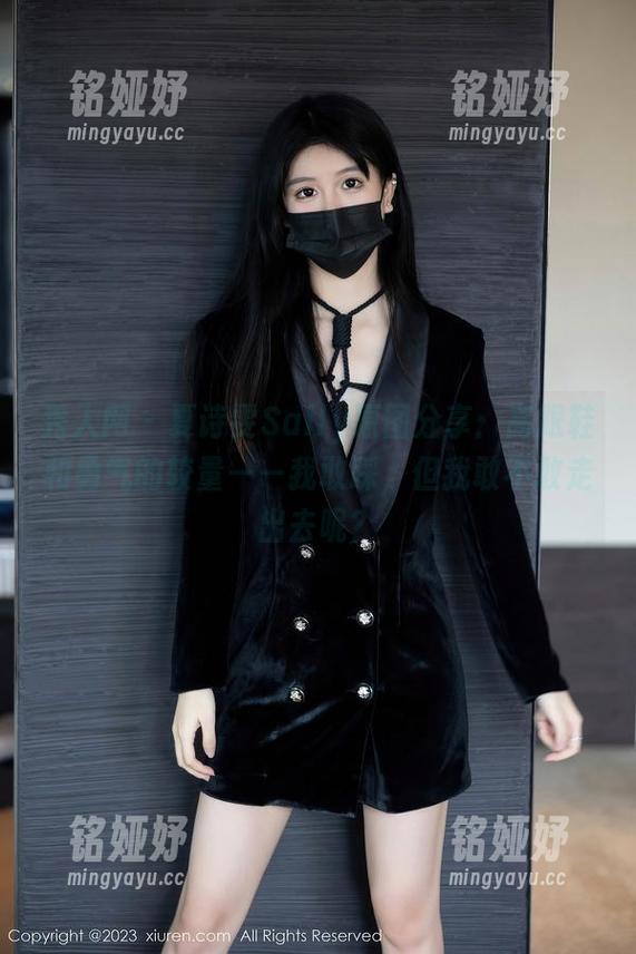 秀人网-夏诗雯Sally 秀人网 - 夏诗雯Sally原图分享:高跟鞋和勇气的较量——我敢踩,但我敢不敢走出去呢?