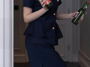 秀人网 - 是小逗逗的水手服作品：让海风都想来凑热闹