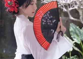 秀人网 - 难以抗拒的高清：梦然同学的牛仔裤，真有魔力？
