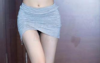 秀人网 - 甜白酱的皮衣套图：沉浸在黑色的优雅里