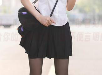 秀人网 - 肉晴MINI学妹，带着免费的合集，给你的日常增添一些不便言明的调调！
