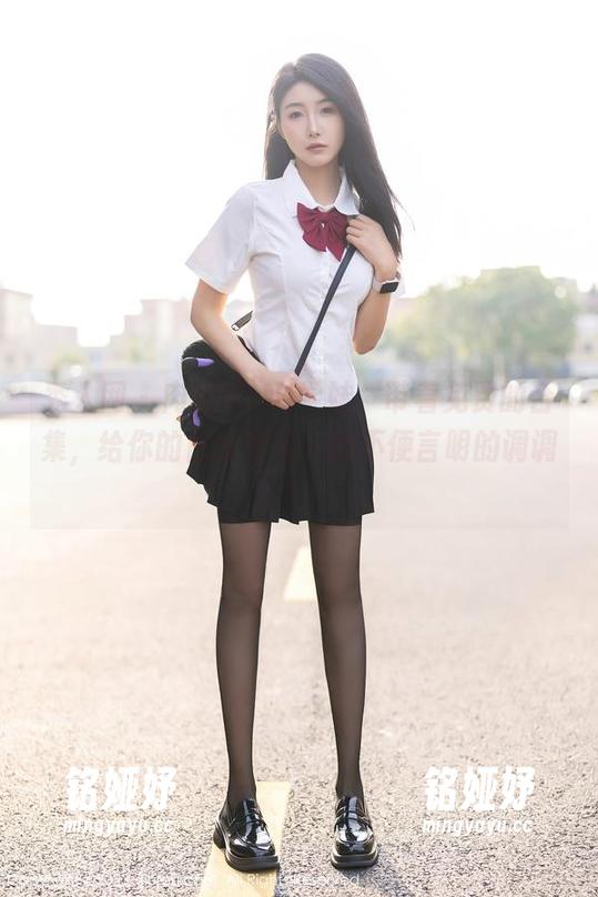秀人网-肉晴MINI 秀人网 - 肉晴MINI学妹,带着免费的合集,给你的日常增添一些不便言明的调调!