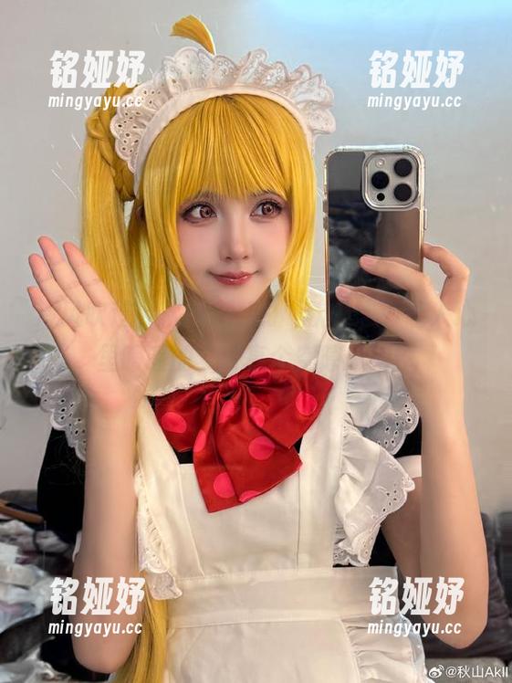 秋山AkI 冷风吹过,秋山AkI的“秋の恋”让人心里暖暖的,分享个空隙思绪?