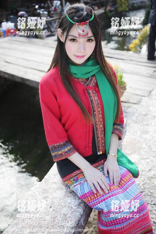 美媛馆 - Love陆瓷又来了，带着“肉丝”原图分享，美好真得磕到。