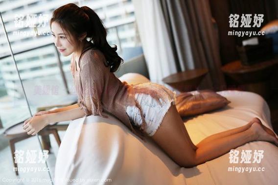 美媛馆 - 丝袜控福利：许诺的极致精选图片，大开眼界