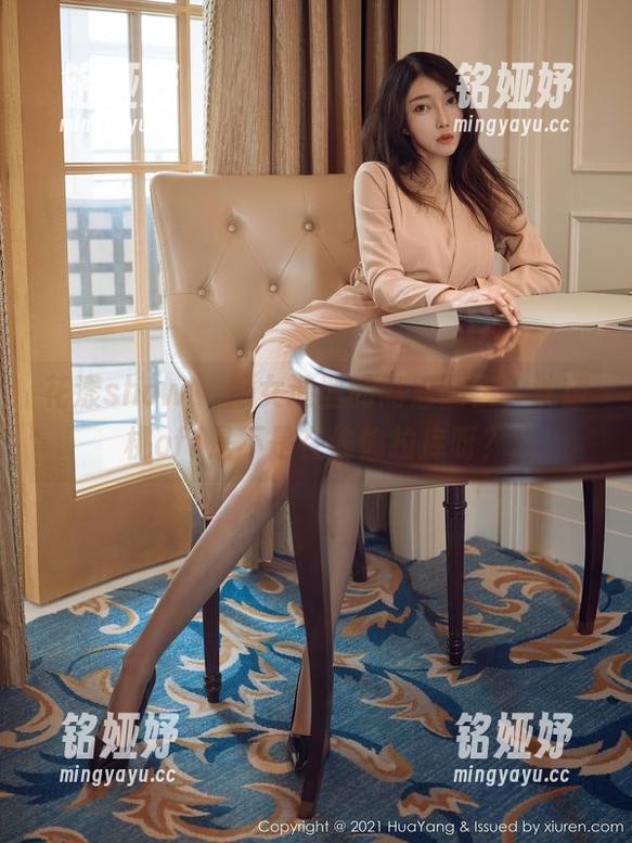 花漾show - 修女造型的高清图集，沈蜜桃off是不是在偷偷拉库呀？