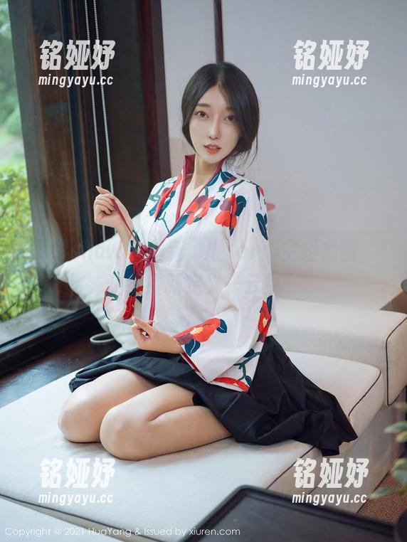 花漾show-玥儿玥er 花漾show - 最新玥儿玥er:空姐套图,让我重新定义“云端”