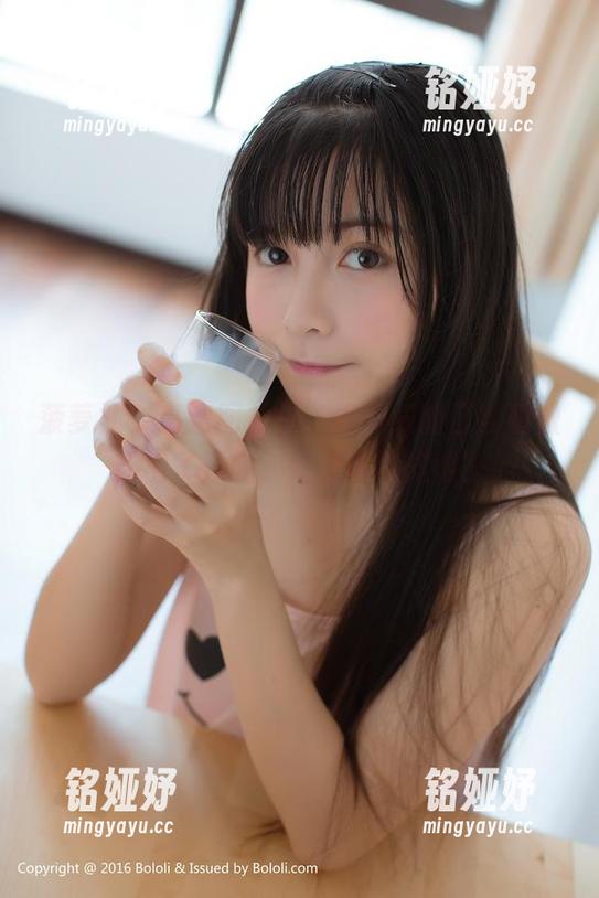 菠萝社-柳侑绮 菠萝社 - 高清图片里,柳侑绮的日常稍微超出了预期,好像自带滤镜?