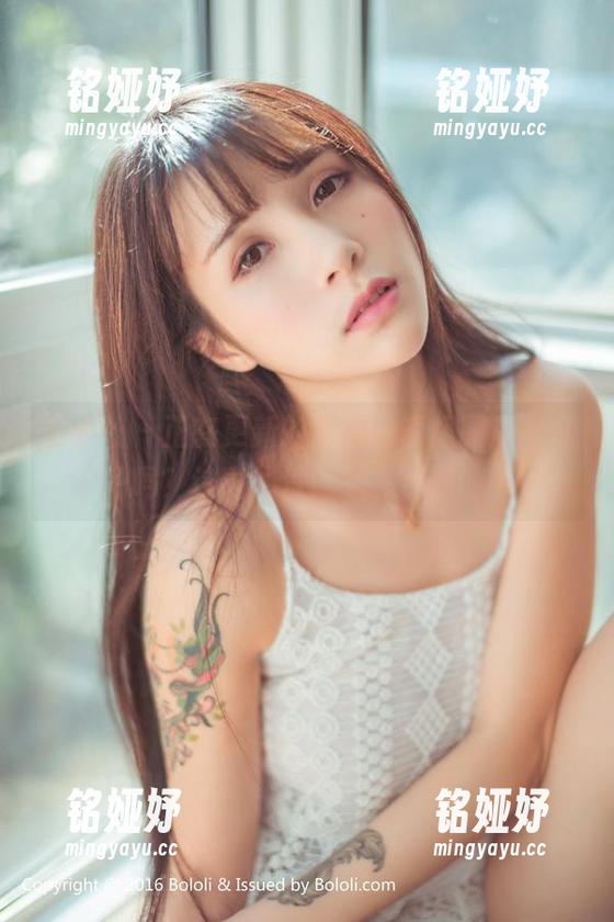 菠萝社-柳侑绮 菠萝社 - 正在更新的柳侑绮短裙图片,真的吗?这真的没让我忽视别的…