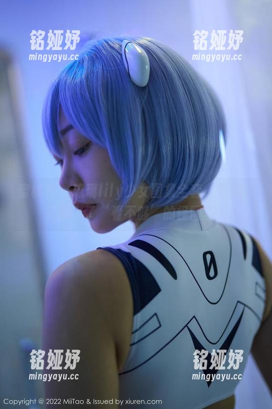 蜜桃社 - 琉璃lily少女图集全套，可能我又陷入了‘看不够’的怪圈里…