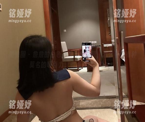 詹詹 微密圈 - 詹詹的白色珍珠图集资源,怎么看都有种莫名的吸引力,有点心虚,哈哈!