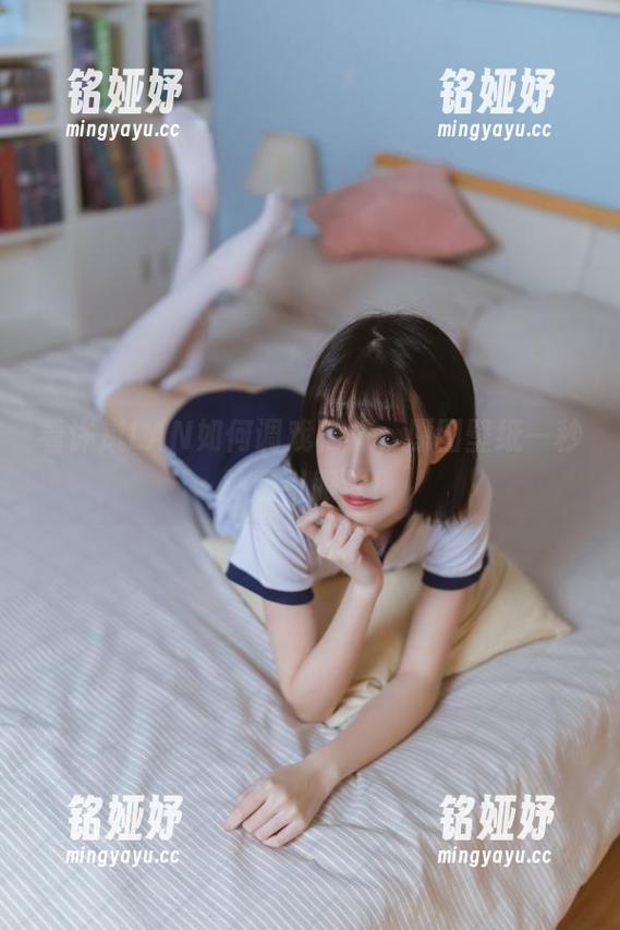 许岚LAN 看许岚LAN如何调戏棉袜,原图壁纸一秒钟吸引眼球!