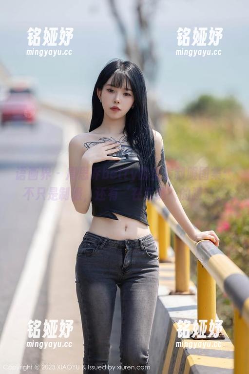 语画界 - 周思乔betty的空乘制服图集：不只是制服，还有‘在云端’的骚动。