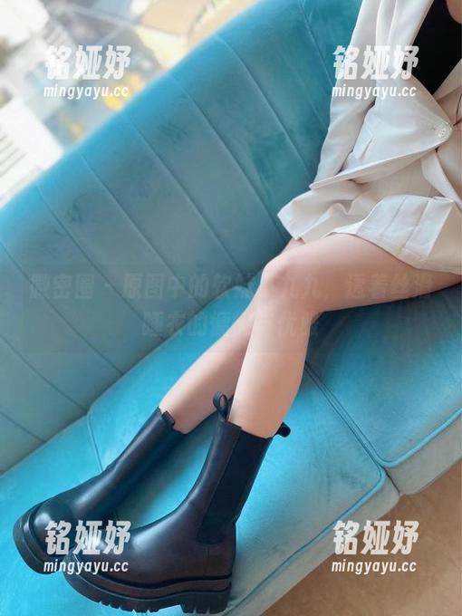 软妹小九九 微密圈 - 原图中的软妹小九九,透着丝滑睡衣的慵懒与优雅