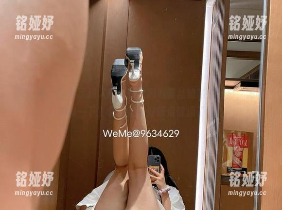迷人的五姨太 微密圈 - 拍下了迷人的五姨太和她蕾丝的高清合影,怎能不发一下?你们准备好眼保健操了吗?