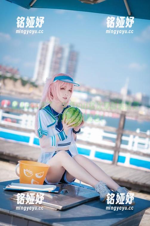 金鱼yui 双人cos来了,金鱼yui这次穿的居然是“看我飞”的配色!