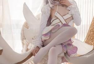 钢铁也会软萌：铁打萌萌_moi的浴缸cos合集