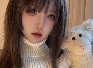 在线捉迷藏：阿薰kaOri的秘密原图一眼看不见！